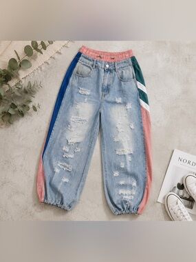 Light Wash Distressed Colorblock Denim Jeans – Trendy Streetwear Pants
